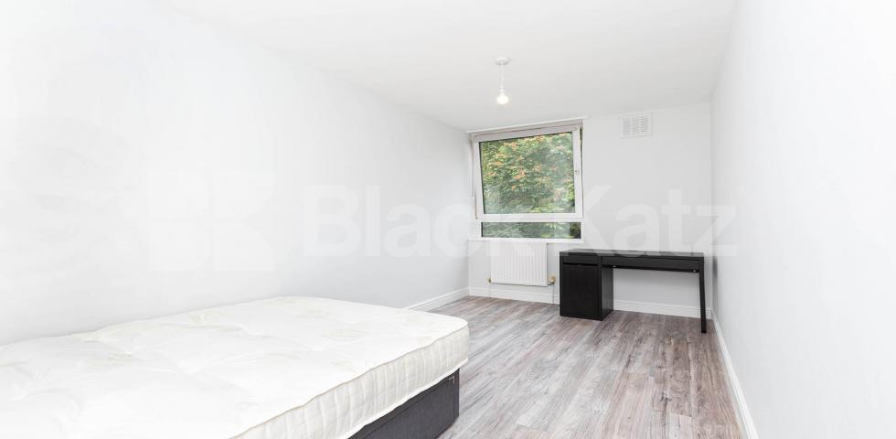 Newly refurbished 3 bed with luxury kitchen and 3 bathrooms Clarence Gardens, Camden / Euston